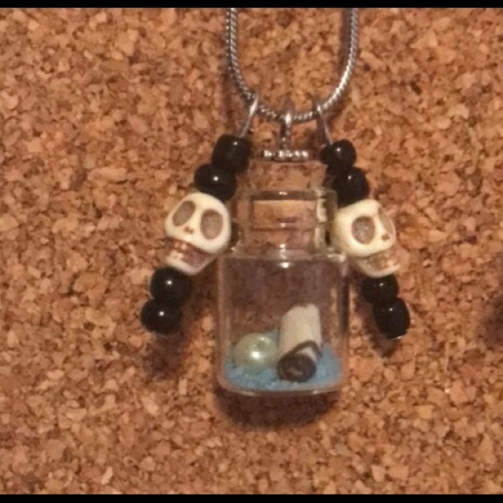 Lost treasure necklace - Picture 3 of 3